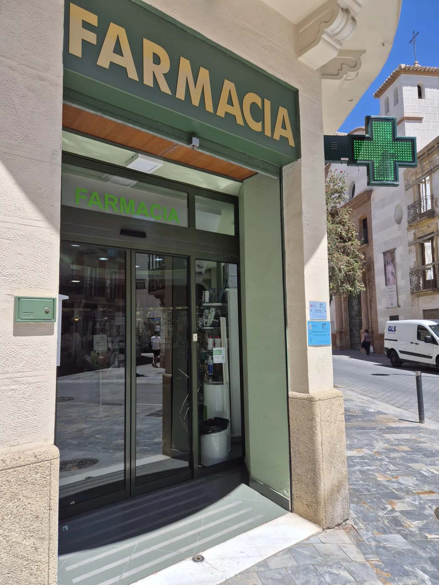 Entrada de Farmacia Ortopedia Santo Domingo en Lorca
